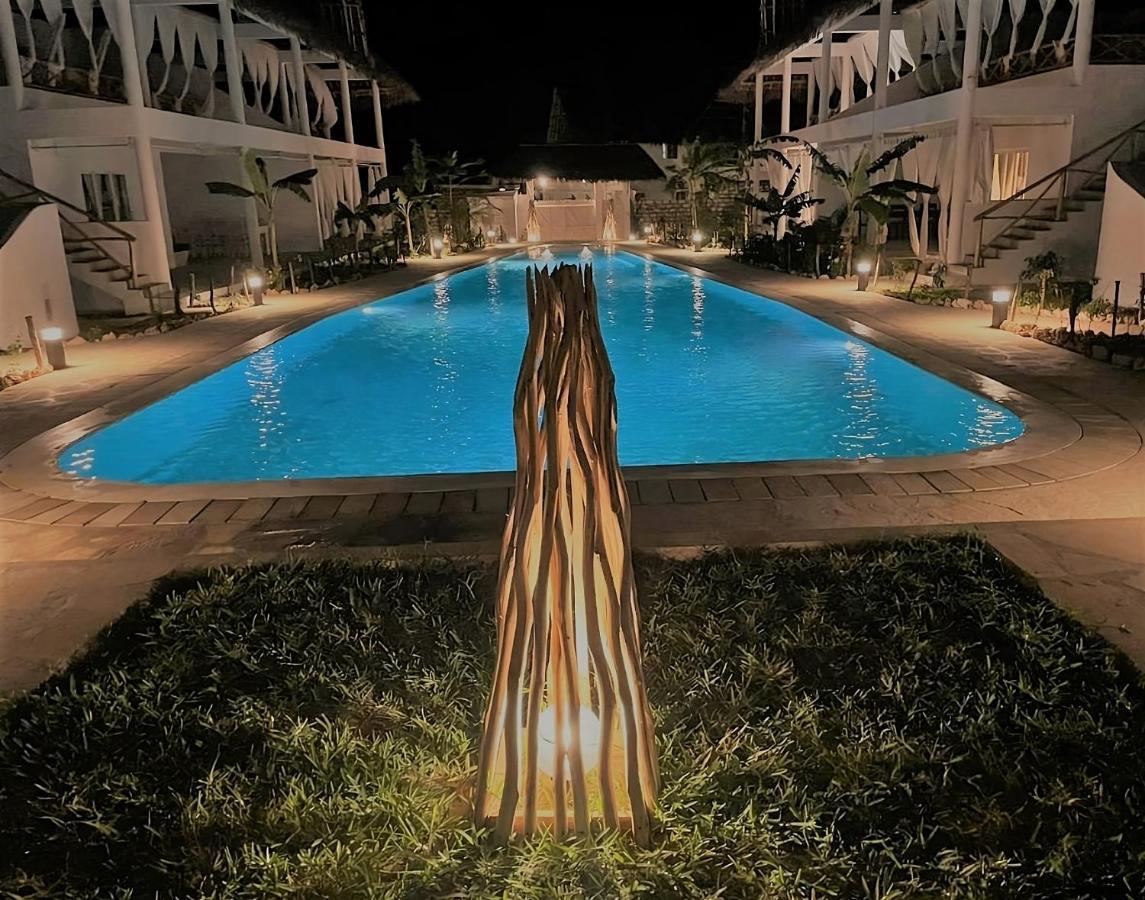 Nyota 11 - Jua Resort Ватаму Екстер'єр фото