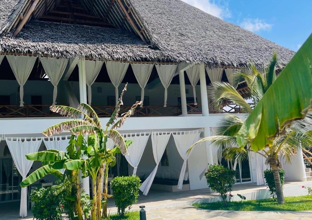 Nyota 11 - Jua Resort Ватаму Екстер'єр фото